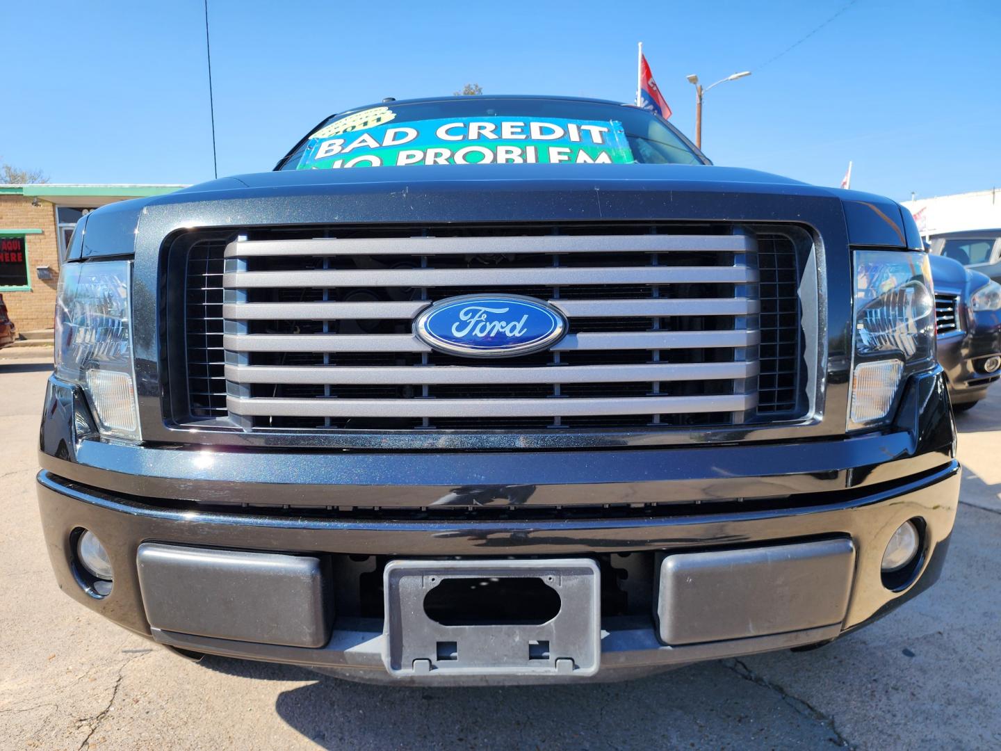 2011 BLACK Ford F-150 FX2 SuperCrew 5.5-ft. Bed 2WD (1FTFW1CF9BK) with an 5.0L V8 engine, 4-Speed Automatic transmission, located at 2660 S.Garland Avenue, Garland, TX, 75041, (469) 298-3118, 32.885551, -96.655602 - Photo#9